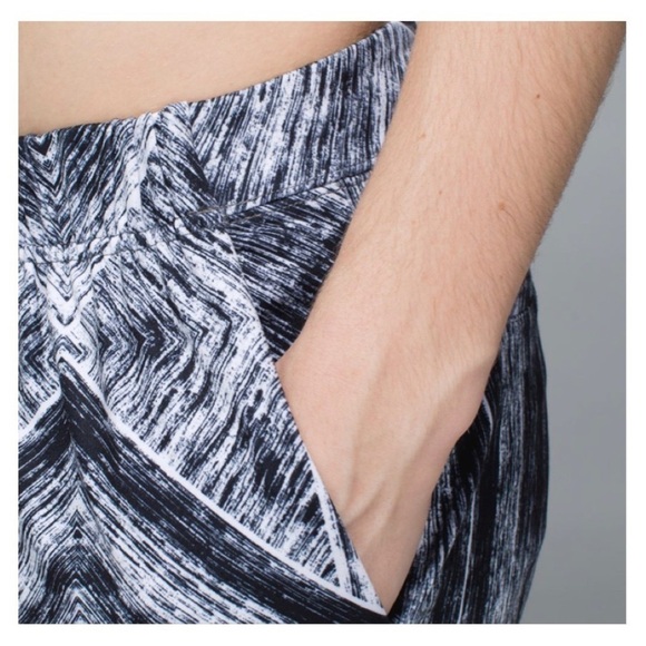 ❤️ LULULEMON Namaskar pants Heat Wave White Black B28 - Picture 8 of 16